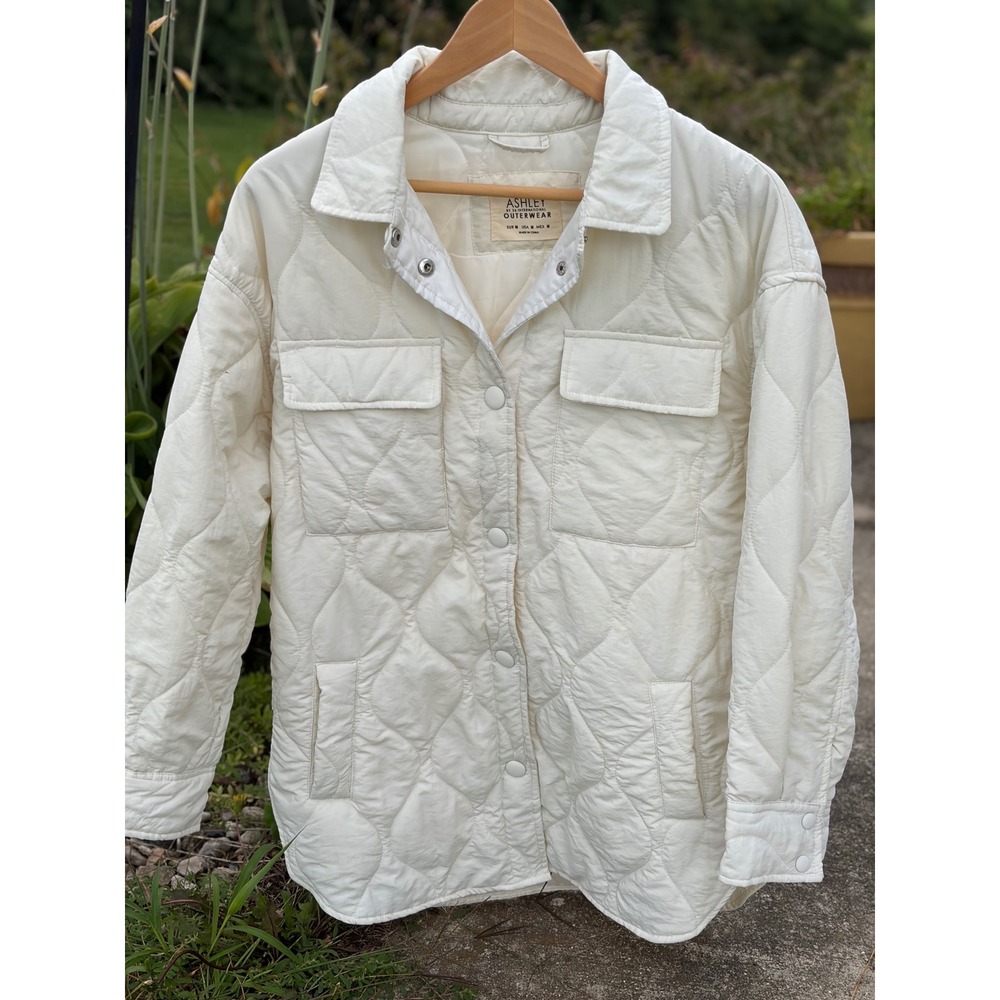 Ashley by 26 International Quilted Shacket Cream Puffer Jacket JKJR2980 M